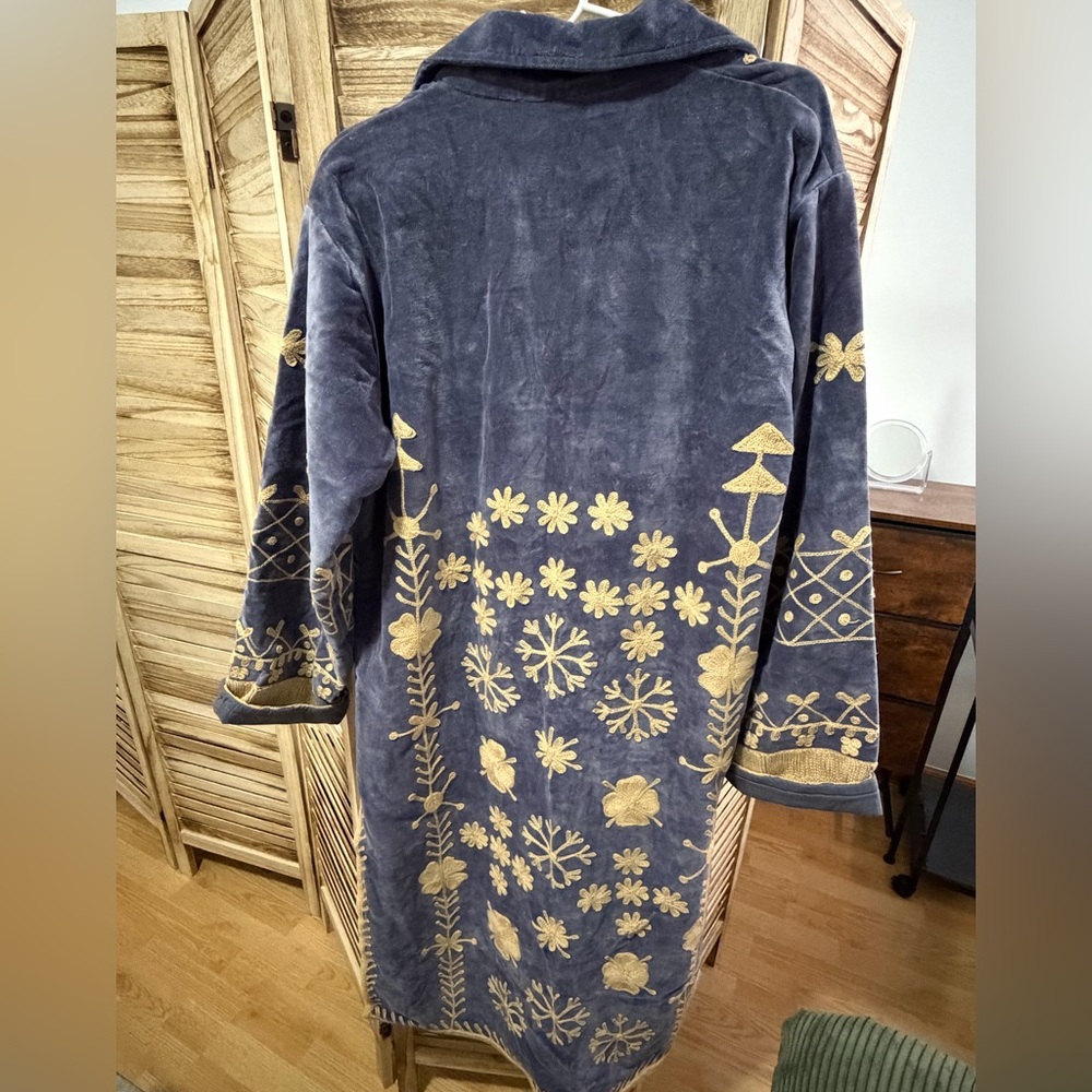 Hand Crafted Navy Coat with Gold Floral Embroidery . New - Picture 2 of 2